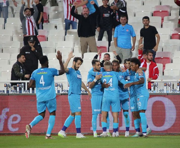 Sivasspor - Antalyaspor: 1-1 (MAÇ SONUCU) - EMS Yapı Sivasspor Haberleri