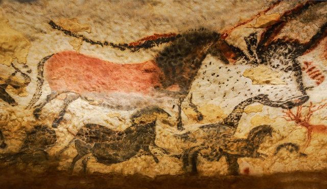 <strong>Lascaux Mağaraları – Fransa</strong>