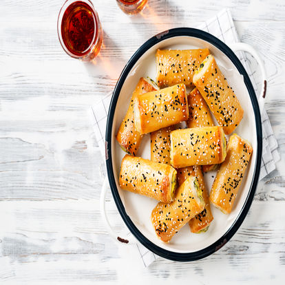 Kıymalı Börek Tarifi ve Yapılışı: Kıymalı Börek Nasıl Yapılır, Malzemeleri Neler?