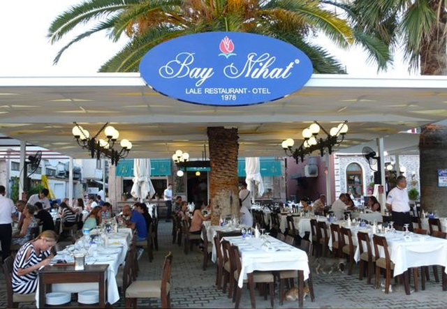 Bay Nihat Restoran / CUNDA