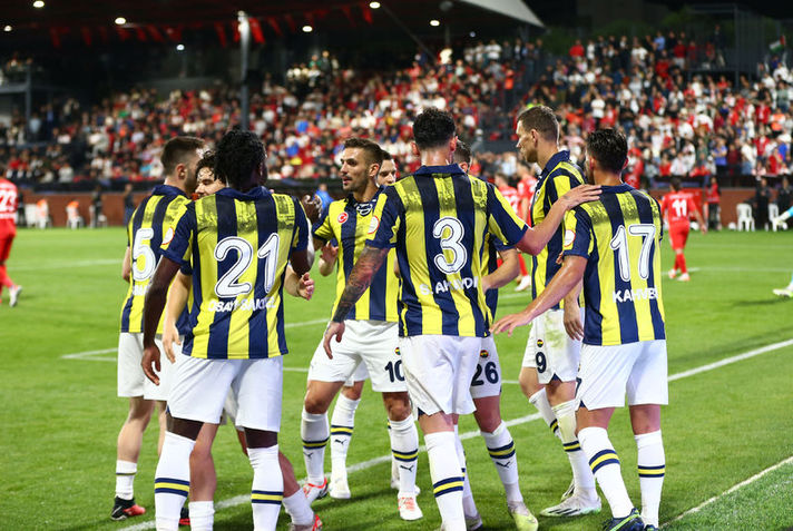 Fenerbahçe hem tutuyor hem atıyor