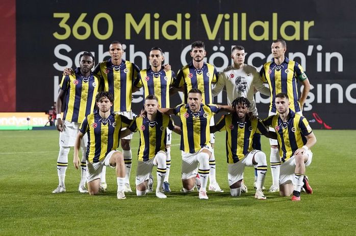 Fenerbahçe hem tutuyor hem atıyor