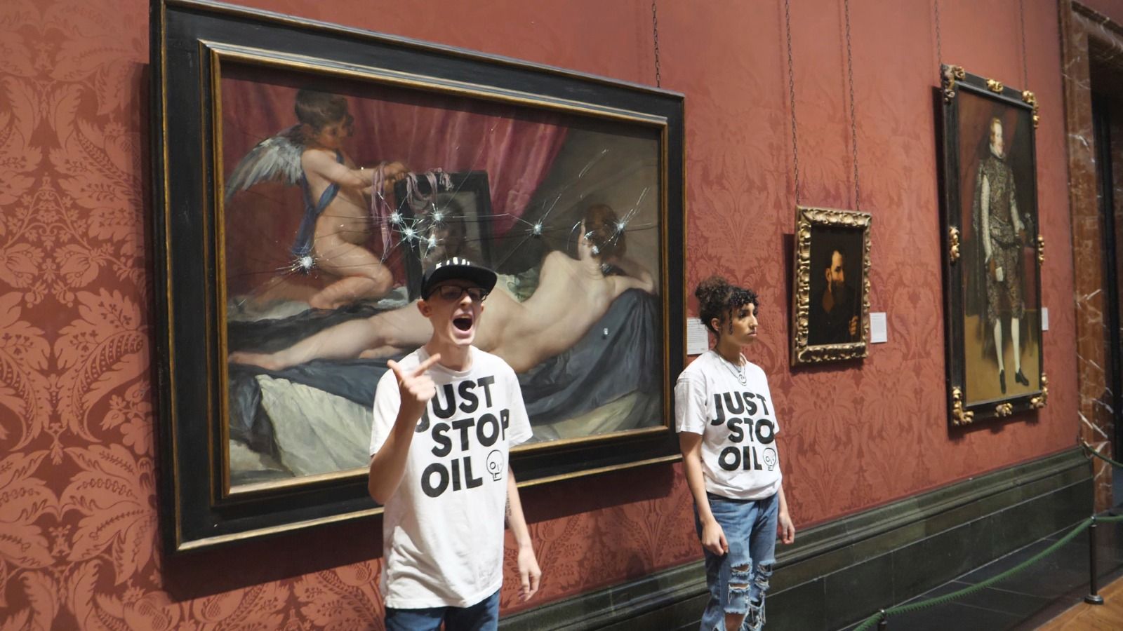 ngiltere'de iklim aktivistleri, National Gallery'de sergilenen tablonun koruyucu camn krd