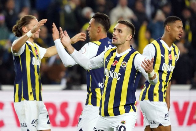 Spor Yazarları Fenerbahçe'nin Karagümrük Galibiyetini Değerlendirdi ...