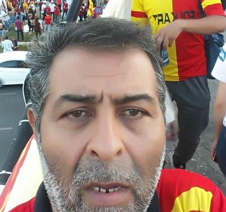 62 yaşındaki Sedat Necmi Gültiren'i yüzüne ve göğsüne yumruk almıştı.