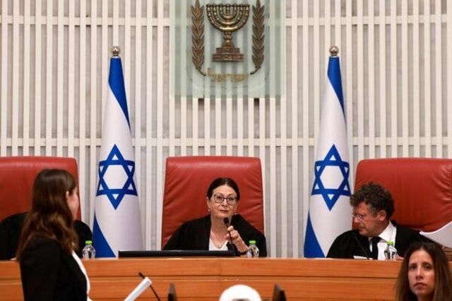 Netanyahu'nun yargı reformuna tepki veren İsrail Yüksek Mahkemesi Baş Yargıcı Esther Hayut, veto kararını 8'e karşı 7 oyla aldırdı...