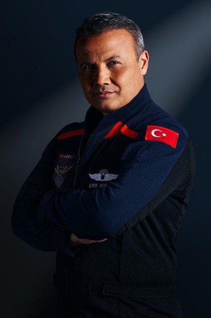 Alper Gezeravcı Kimdir, Nereli Ve Kaç Yaşında? İlk Türk Astronot Alper ...