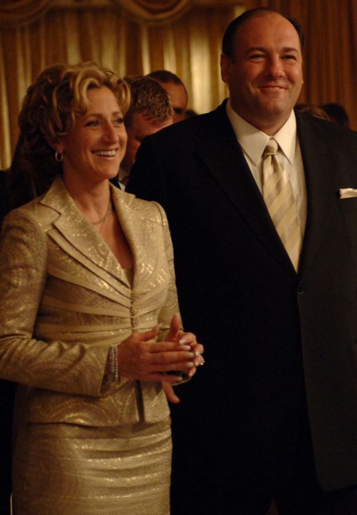 The Sopranos dizisinde Tony Soprano (James Gandolfini) ve eşi Carmela Soprano (Edie Falco)