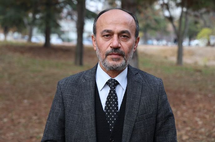 Konya Teknik Üniversitesi Jeoloji Mühendisliği Bölüm Başkanı ve Obruk Uygulama, Araştırma Merkezi Müdürü Prof. Dr. Fetullah Arık.