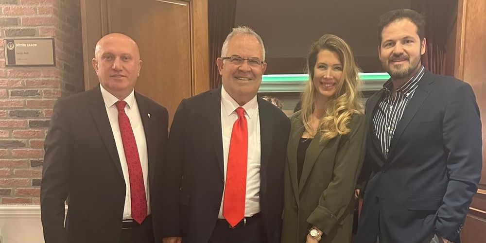 Türk Eğitim Derneği'nden coşkulu kutlama