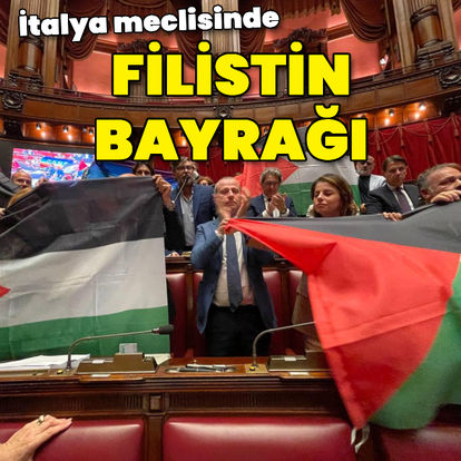 İtalya meclisinde Filistin bayrağı açıldı