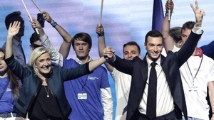 Fransa'da aşırı sağ erken seçim sonrası ülkeyi yönetebilir mi?