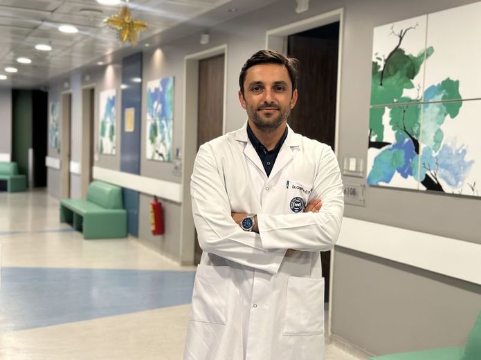 Marmara Üniversitesi Pendik Eğitim ve Araştırma Hastanesi'nden Gastroenteroloji Bilim Dalı Öğretim Üyesi Doç. Dr. Coşkun Özer Demirtaş