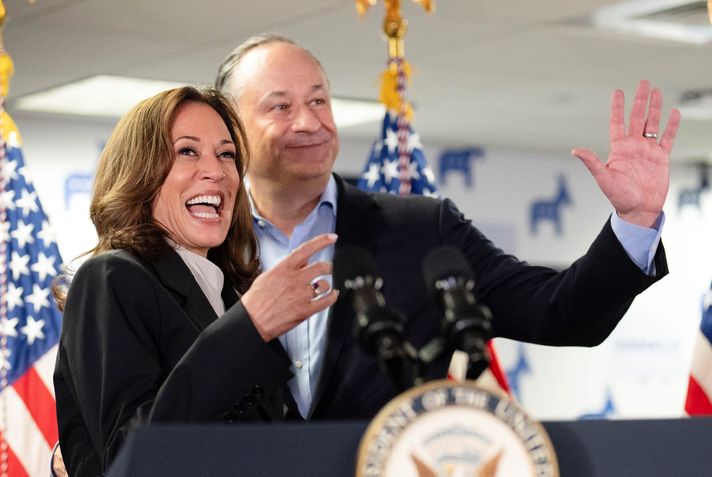 Kamala Harris kocası Doug Emhoff ile kampanyada