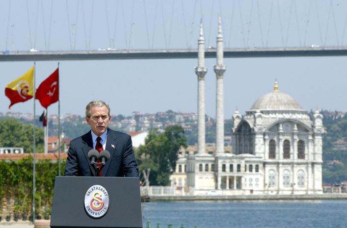 Bush'tan estetik arka planla İstanbul konferansı