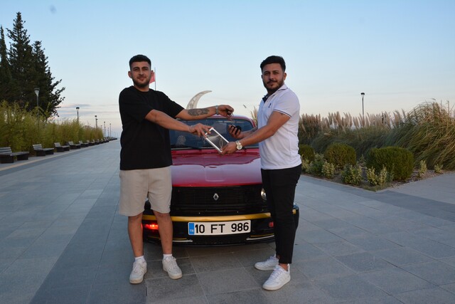 iPhone 16 ile otomobili takas ettiler