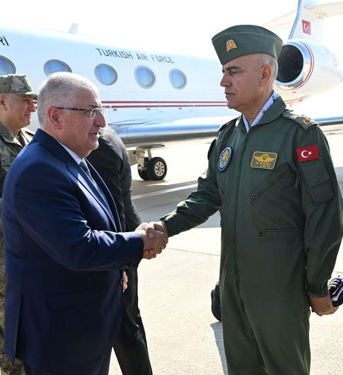 Isparta Kara Havacılık Okul Komutanı Tuğgeneral İsa Baydilli