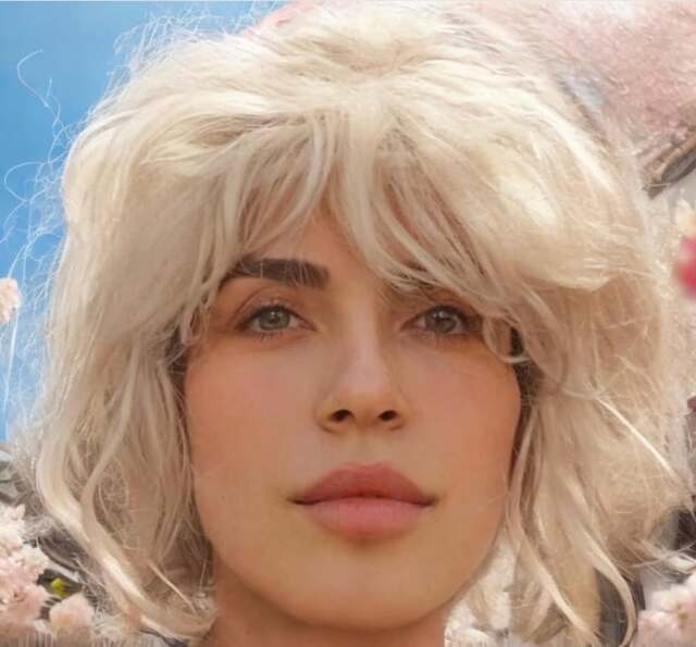 Ay�eg�l Aldin�'ten, Photoshop'a g�nderme: