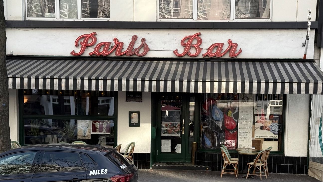 ski Batı’daki Paris Bar hala şaşırtıcı derecede havalı bir klasik.