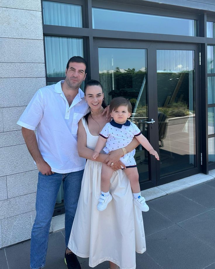 İsmail Demirci - Hande Soral çifti ve çocukları Ali