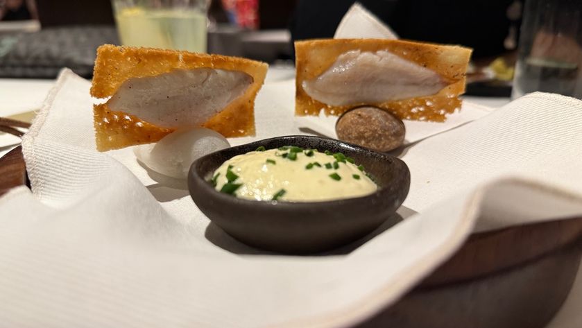 Artık klasikleşen balık-ekmek yorumu hala mükemmel.