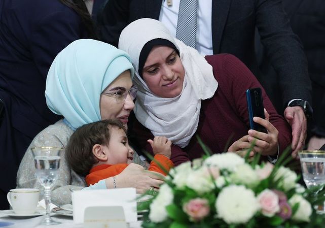 Emine Erdoğan Filistinli Kardeşlerle İftar