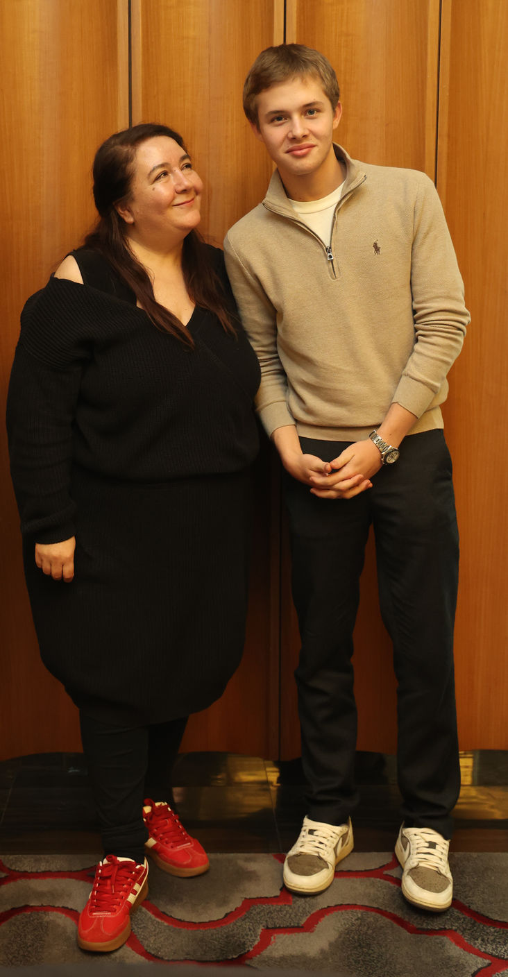Hülya Duyar ve Leon Kemstach