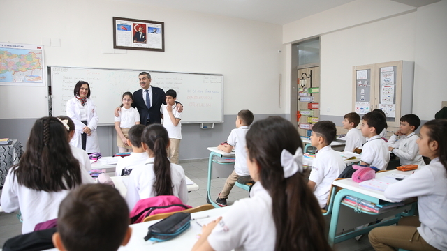 Okullar ne zaman kapanacak? MEB 2025 takvimi ile yaz tatili ne zaman başlıyor?