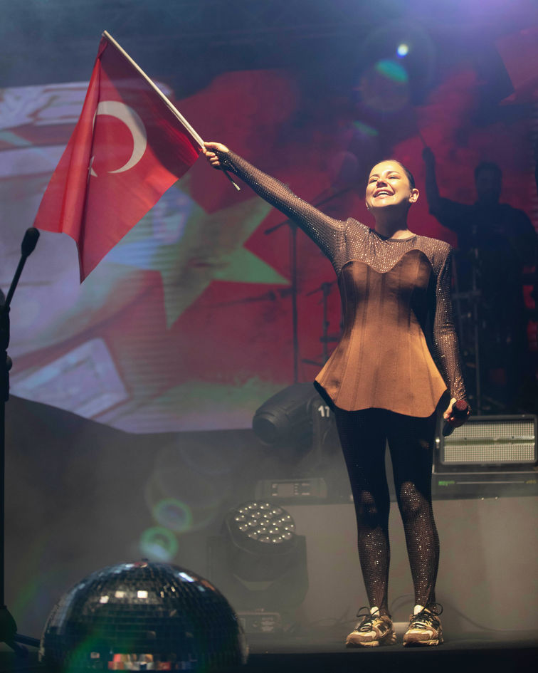 Merve Özbey
