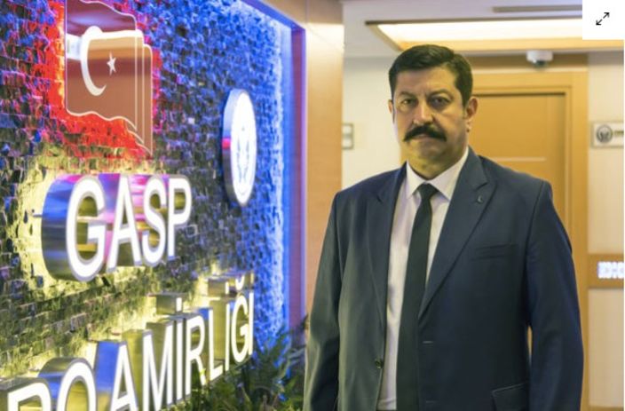 Emekli başpolis Deniz Acar
