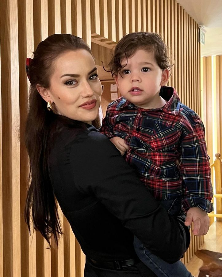 Fahriye Evcen ve oğlu Kerem