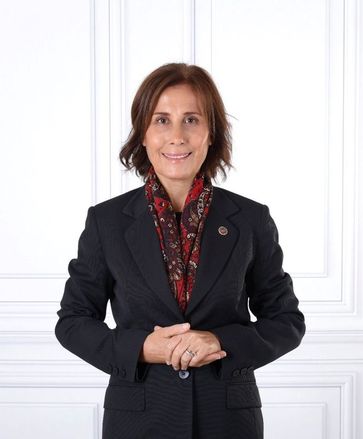 Seyhan Belediye Başkanı Oya Tekin.