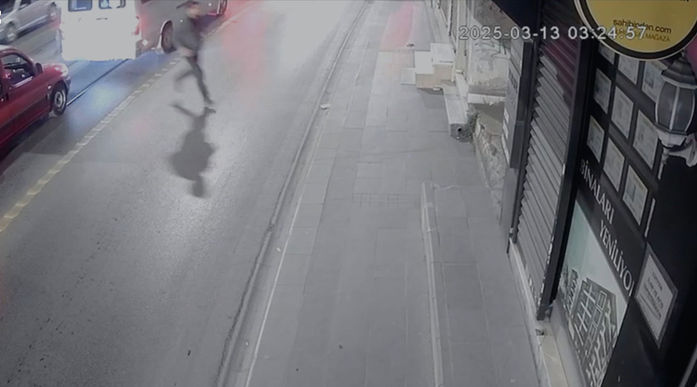 Reşit Ayten'i öldüren Şenol K.'nin kaçış anı kameraya yansıdı.