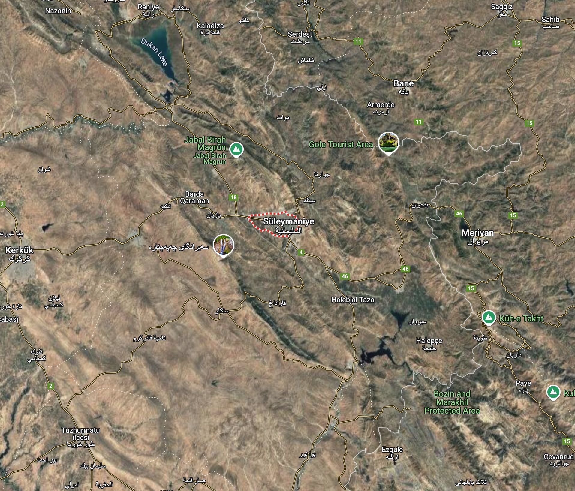 Terör örgütü üyeleri Süleymaniye yakınlarındaki Casana Dağı'nda silahlarını bırakıyor.
