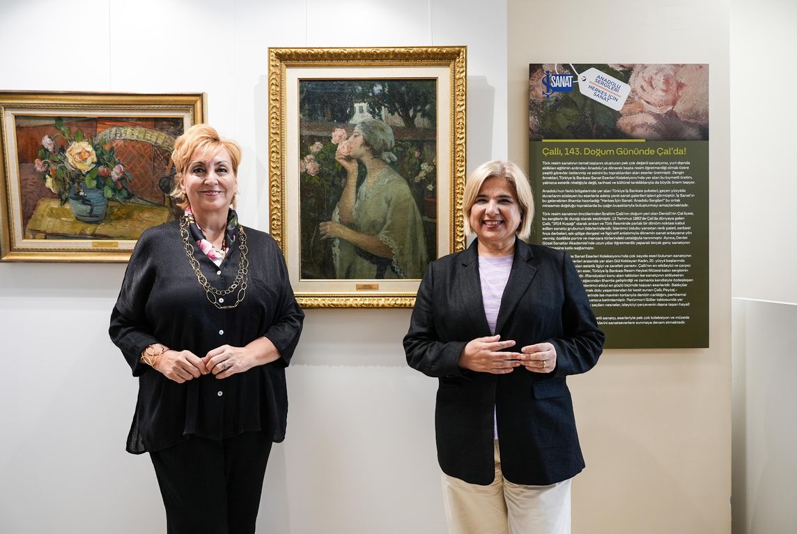Prof. Dr. Gül İrepoğlu-İş Sanat Genel Müdürü Zuhal Üreten (soldan sağa)