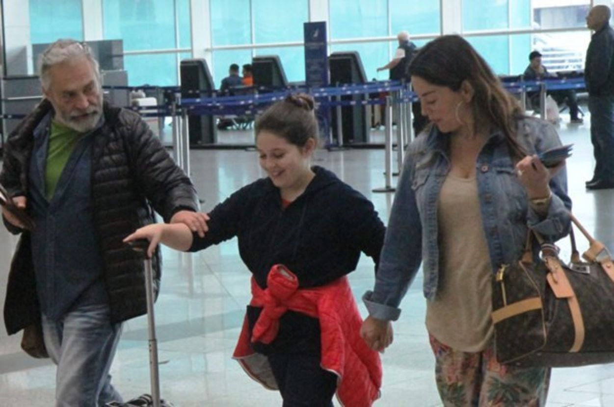 Aşkın Nur Yengi ile Haluk Bilginer, zaman zaman kızlarıyla birlikte tatile çıkıyor. 