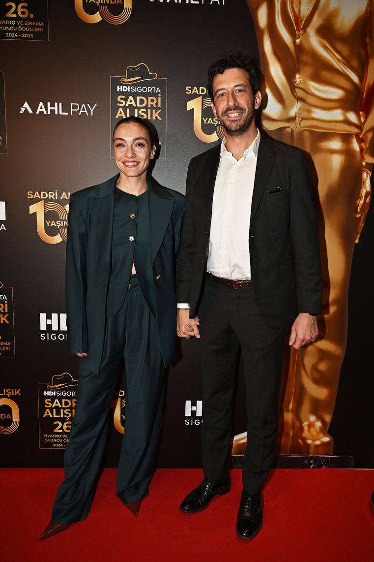 Merve Dizdar ve Cihan Ayger