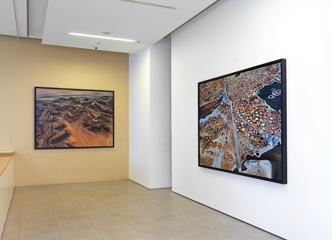 Edward Burtynsky: Dönüşen Yeryüzü. Küratör: Marcus Schubert. Sergiden görünüm: Borusan Contemporary, İstanbul, 2025. Fotoğraf: Hadiye Cangökçe