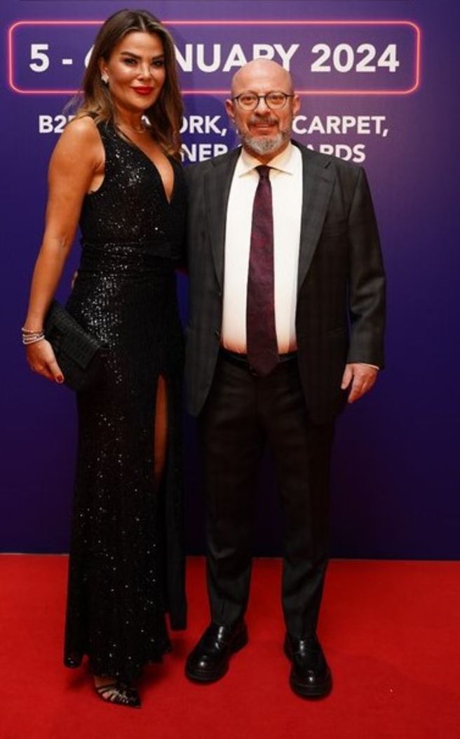 Özlem Yıldız - Mete Vardar