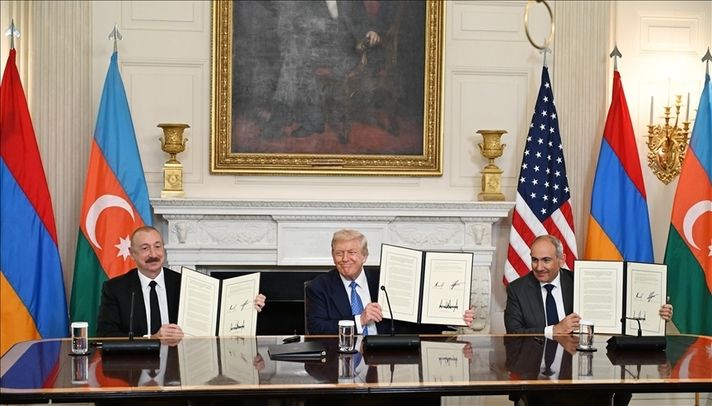 Aliyev, Trump ve Paşinyan imza töreninde