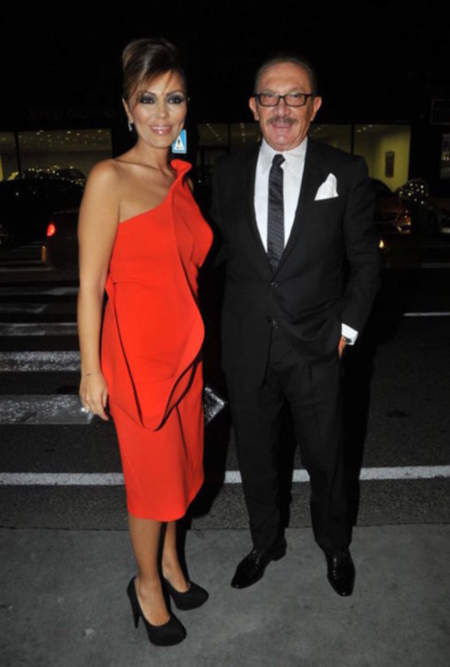 Feryal Gülman’ın 28 yıllık eşi Kemal Gülman’a açtığı boşanma davası, 8.5 yıl sonra 2021’de sonuçlanmış; mahkeme, Kemal Gülman’ın 60 milyon lira tazminat ödemesine hükmetmişti. Kemal Gülman, karara itiraz etmiş ve yeniden görülen dava Aralık 2022’de sonuçlanmış ve boşanma tazminatı 20 milyon liraya düşmüştü. Feryal Gülman, 2 yıl sonra 20 milyon liralık boşanma tazminatını alamadığı için Kemal Gülman hakkında icra takibi başlatmıştı.