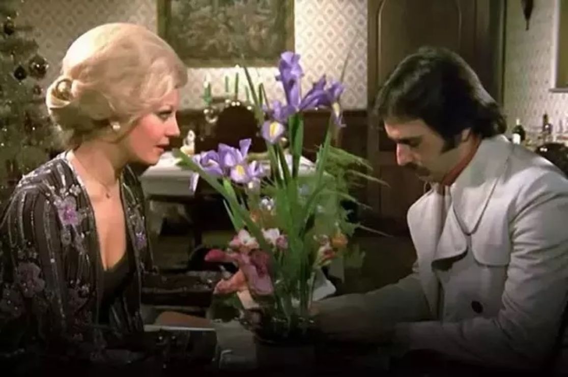 Engin Çağlar, '1974 yapımı 'Hasret'te başrolü Engin Çağlar ile paylaştı. 