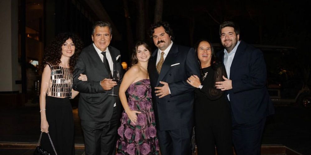 Özlenir ve Aydede çifti nişanlandı