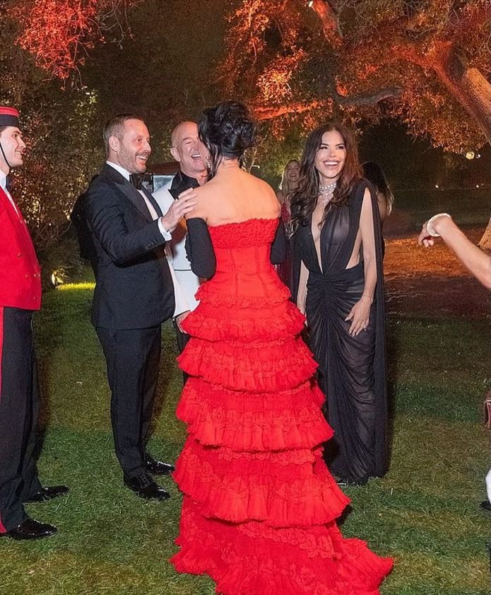 Kris Jenner, Jezz Bezos ve Lauren Sanchez çiftiyle