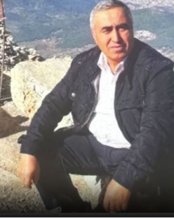 Fahri Sayın, eşinin, kendisini ve annesini darp ettiğini iddia etti.