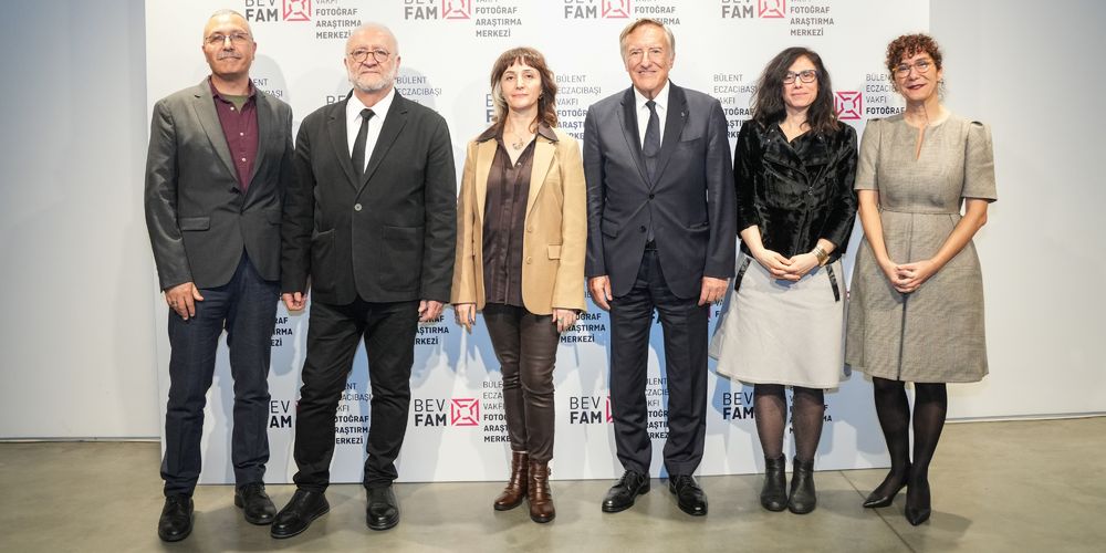 Eczacıbaşı'ndan açılış...