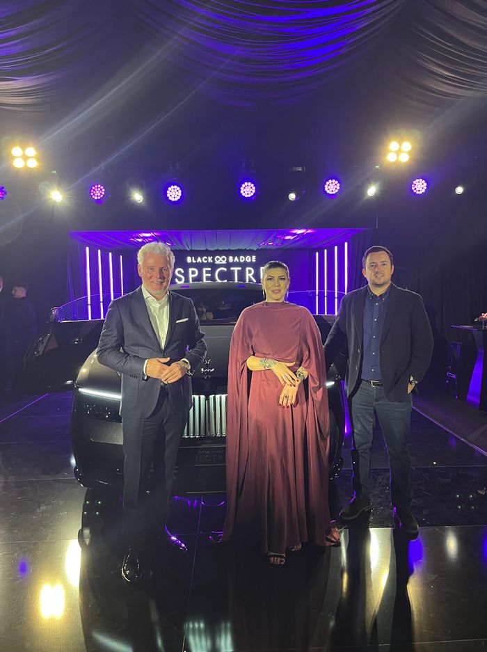 Rolls-Royce Orta/Doğu Avrupa ve Orta Asya Kurumsal İletişim Direktörü Frank Tiemann ve Rolls-Royce İstanbul Genel Müdürü Hilal Aysal, Habertürk Otomotiv Yazarı Yiğitcan Yıldız'a konuştu