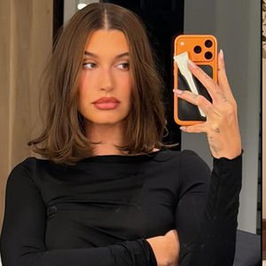 Yeni tarzıyla hayranlarını şaşırttı