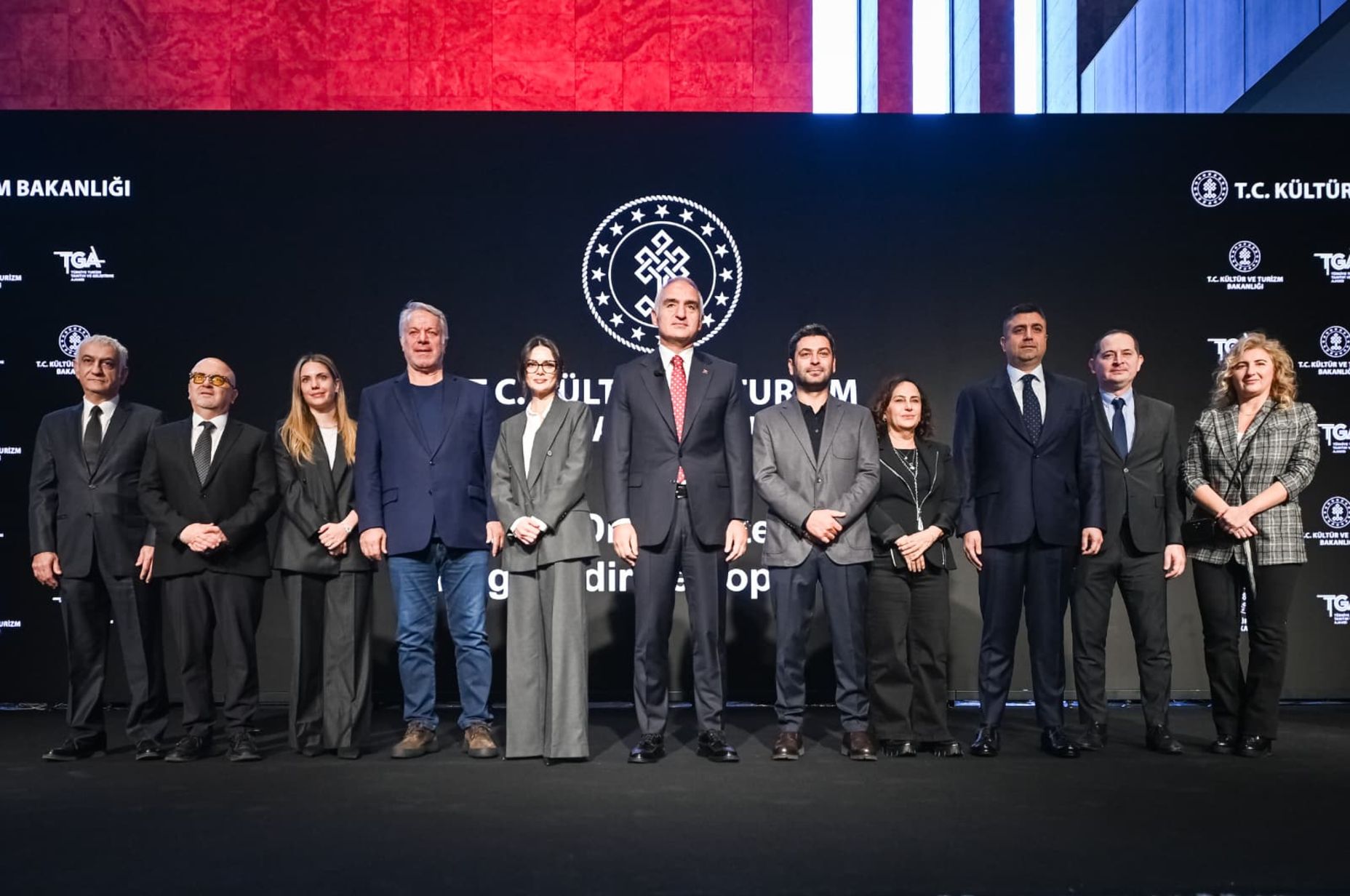 Basın toplantısına, Sinema Genel Müdürü Birol Güven, TGA'nın dizilerinin yapımcılarıyla oyuncularından; Ozan Akbaba, Sinem Ünsal ve Eda Ece de katıldı.