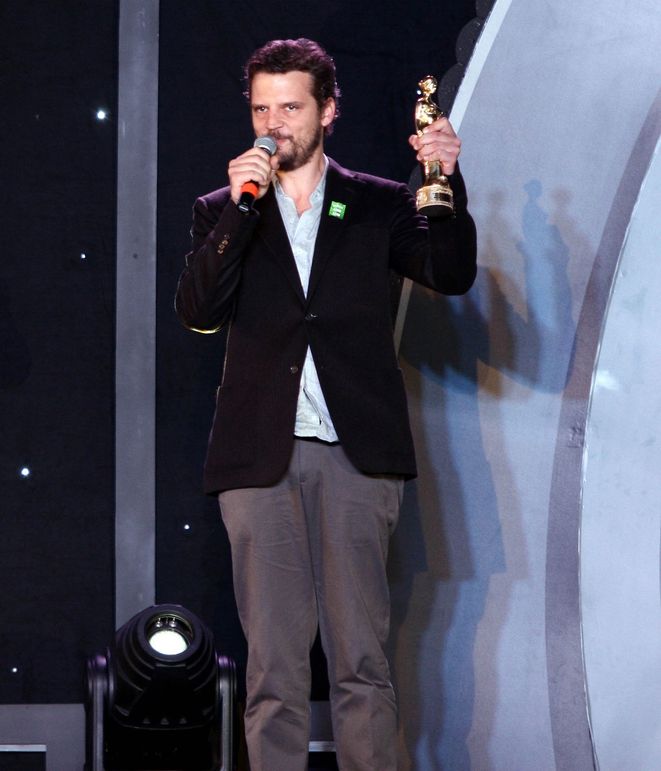 Seren Yüce, 47. Uluslararası Antalya Altın Portakal Film Festivali'nde, 'En İyi Yönetmen Ödülü'nü 'Çoğunluk' filmiyle kazanmıştı.